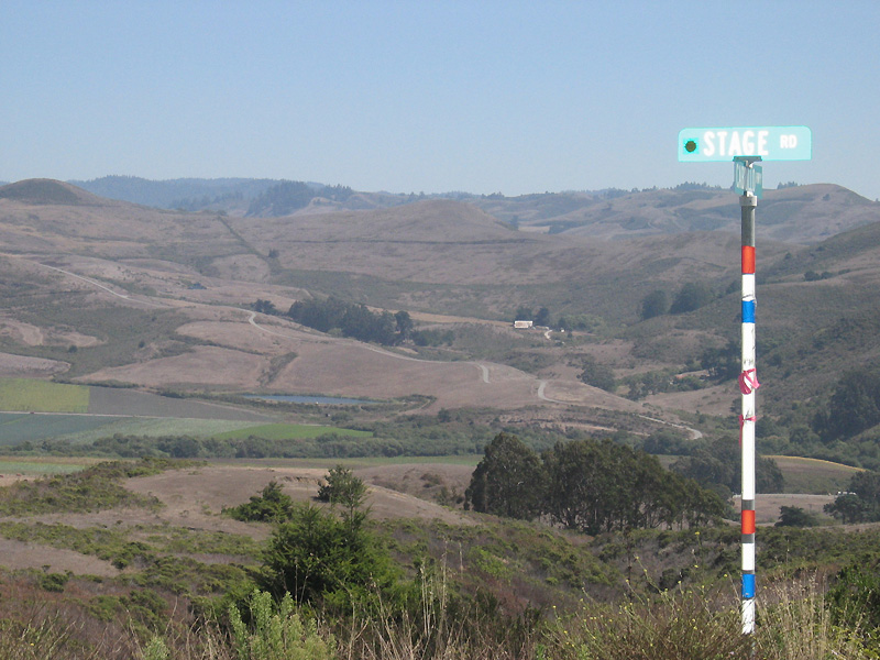 Stage Rd & Coast Hwy (mr 0526).jpg